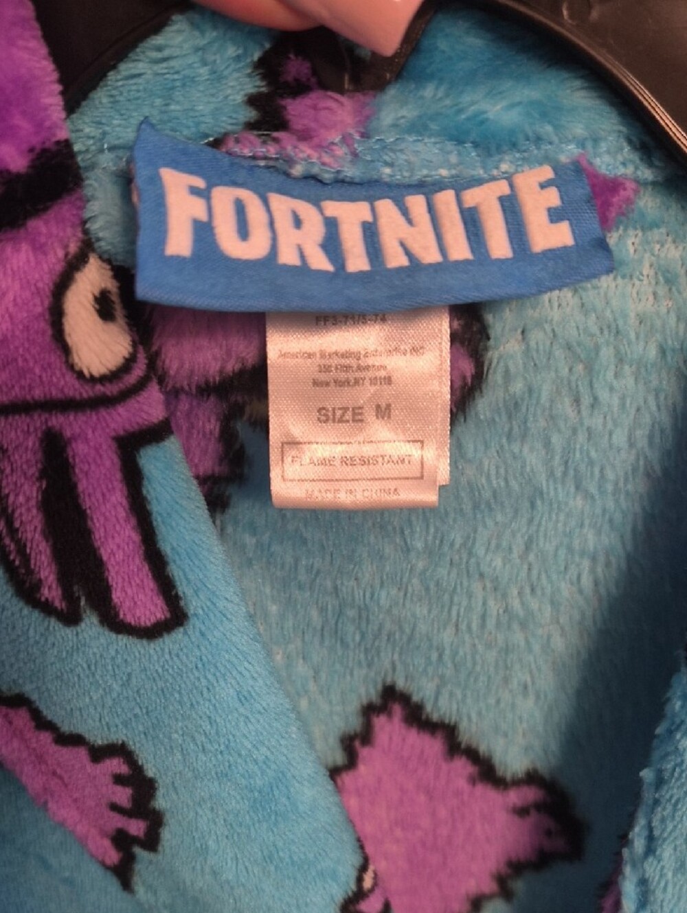 💙Kids Fortnite Robe💜 - Picture 2 of 3